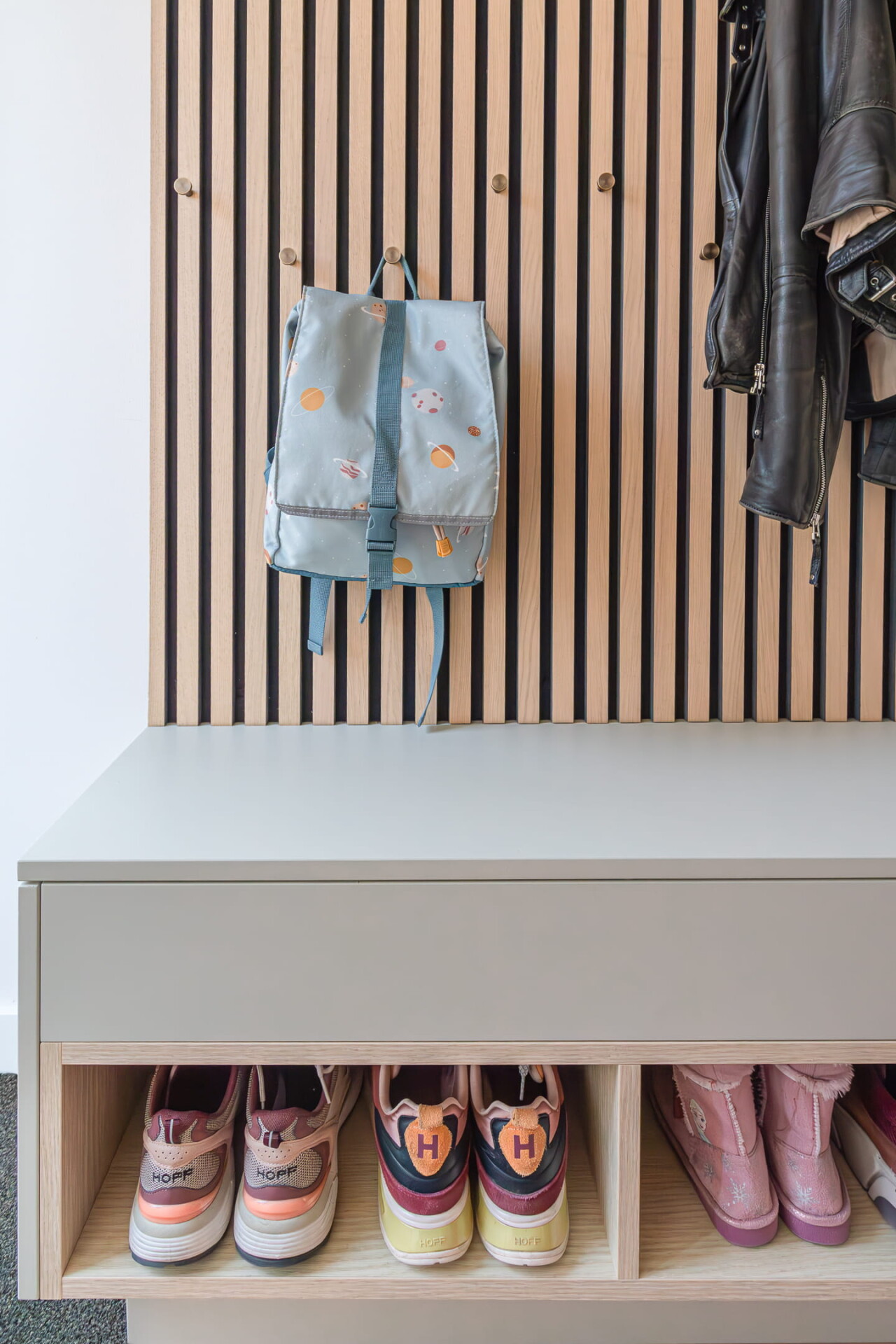 kast voor tassen schoenen en jassen