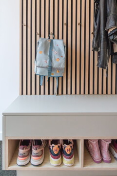 kast voor tassen schoenen en jassen